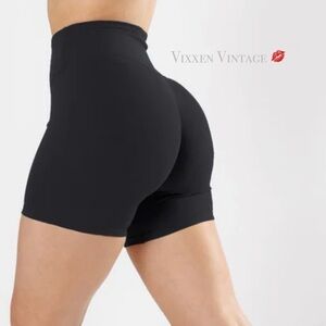 PARAGON RECSTRETCH ‘ORIGINAL HIGH-RISE SCULPTSEAM PLUS SHORTS 6"' IN BLACK